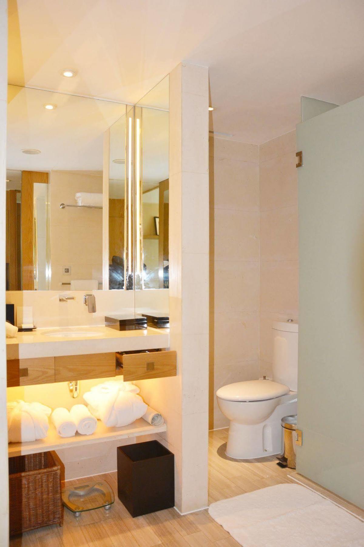 Caption By Hyatt Zhongshan Park Hotel 4*