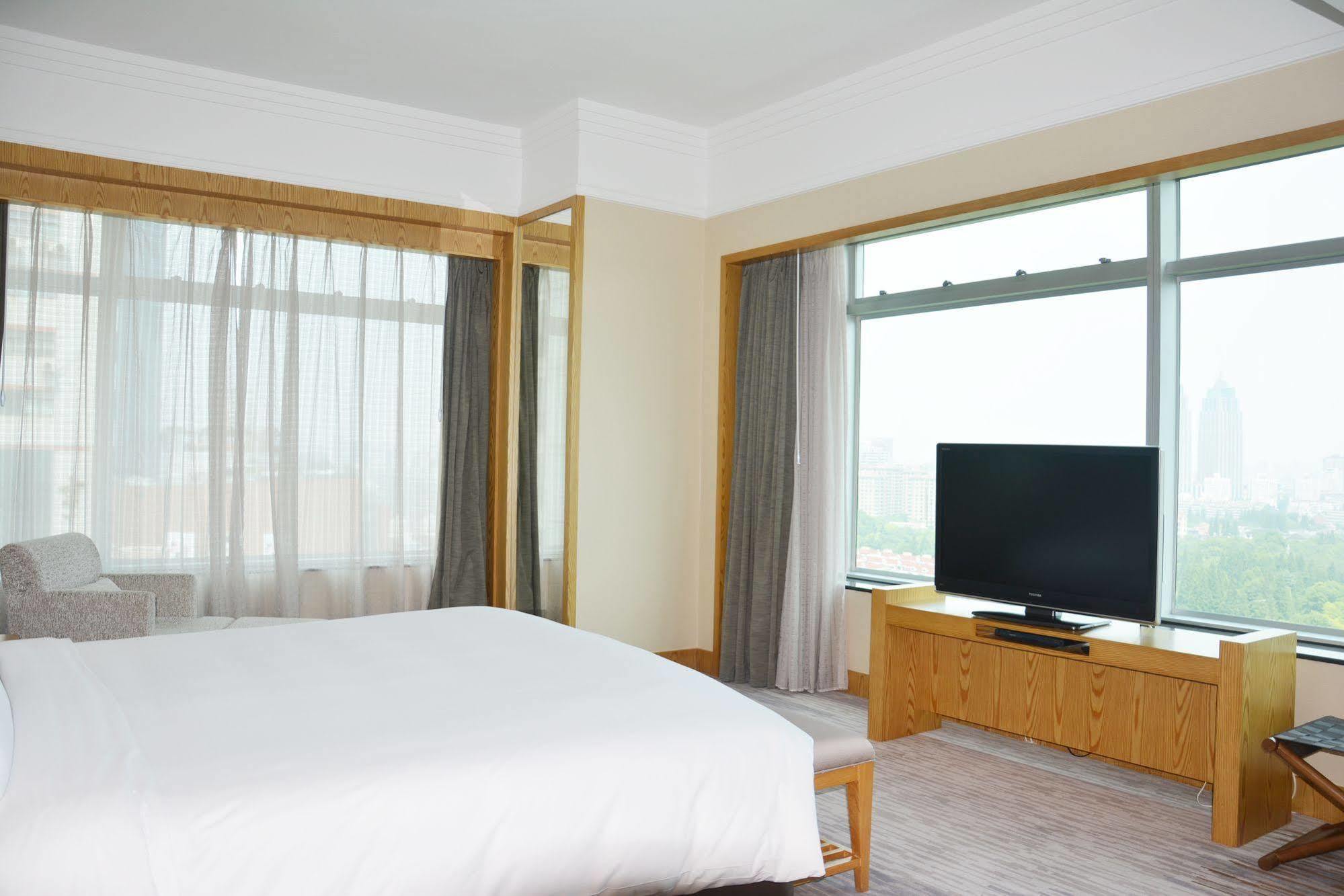 Caption By Hyatt Zhongshan Park Hotel 4*